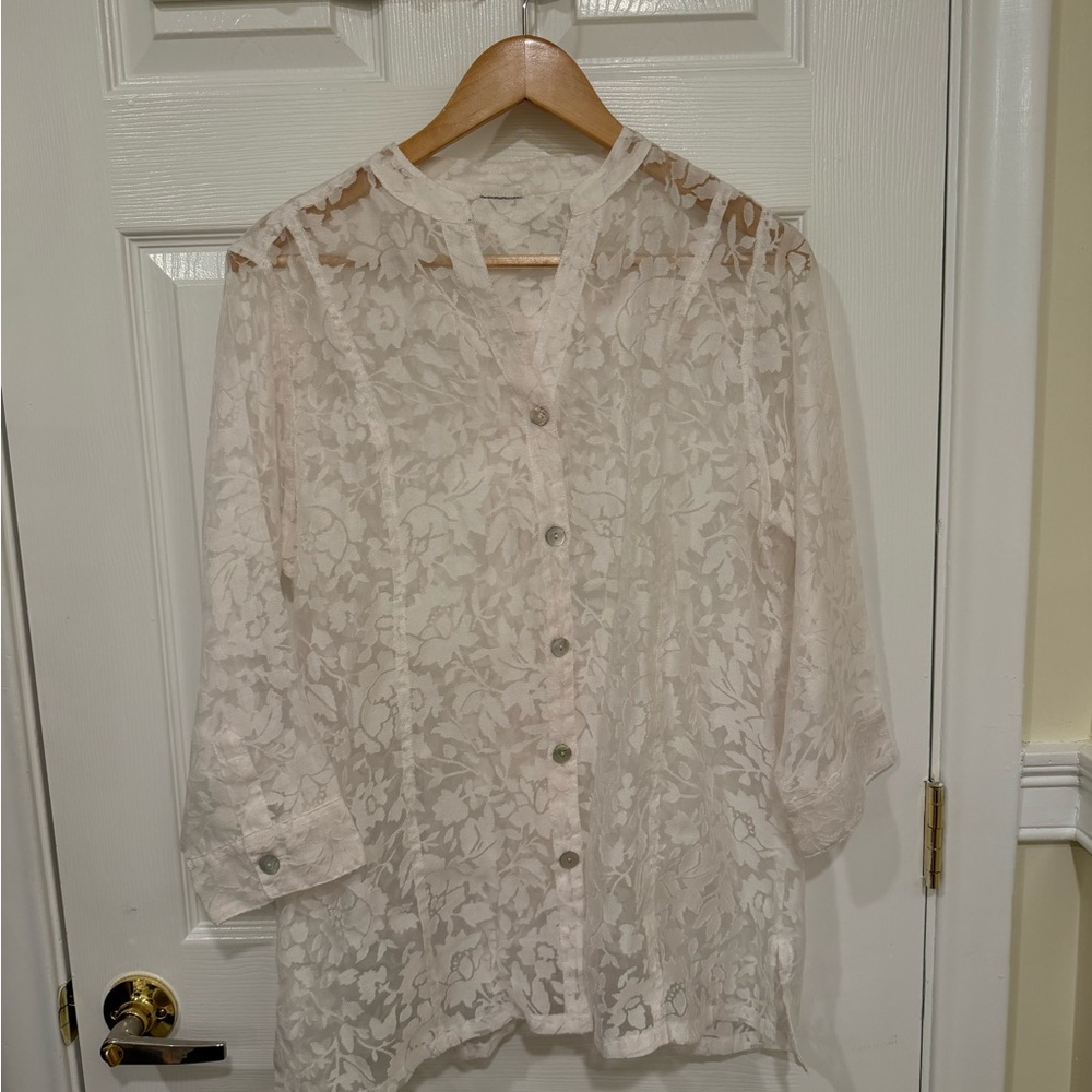 Elegant White Lace Women's Top